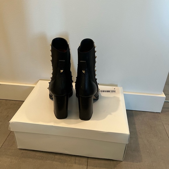 Valentino Rockstud Accents Leather Chelsea Boots - Picture 8 of 10